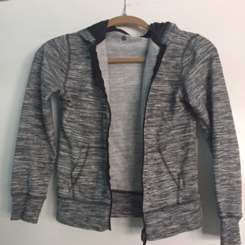 Girl's hooded sweatshirt - Large (10-12)